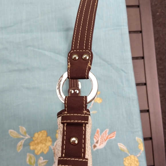 The Sak Handbag - Picture 6 of 9